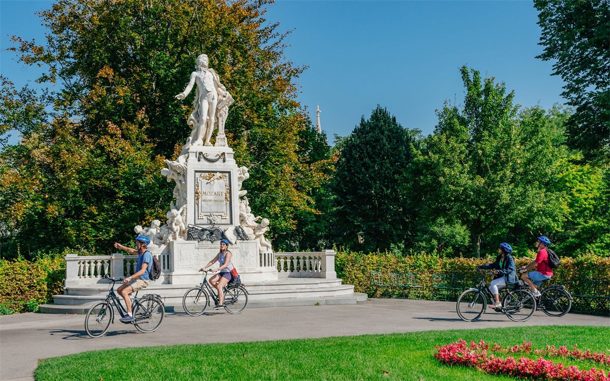 Bikes & Walking Tours on AmaWaterways