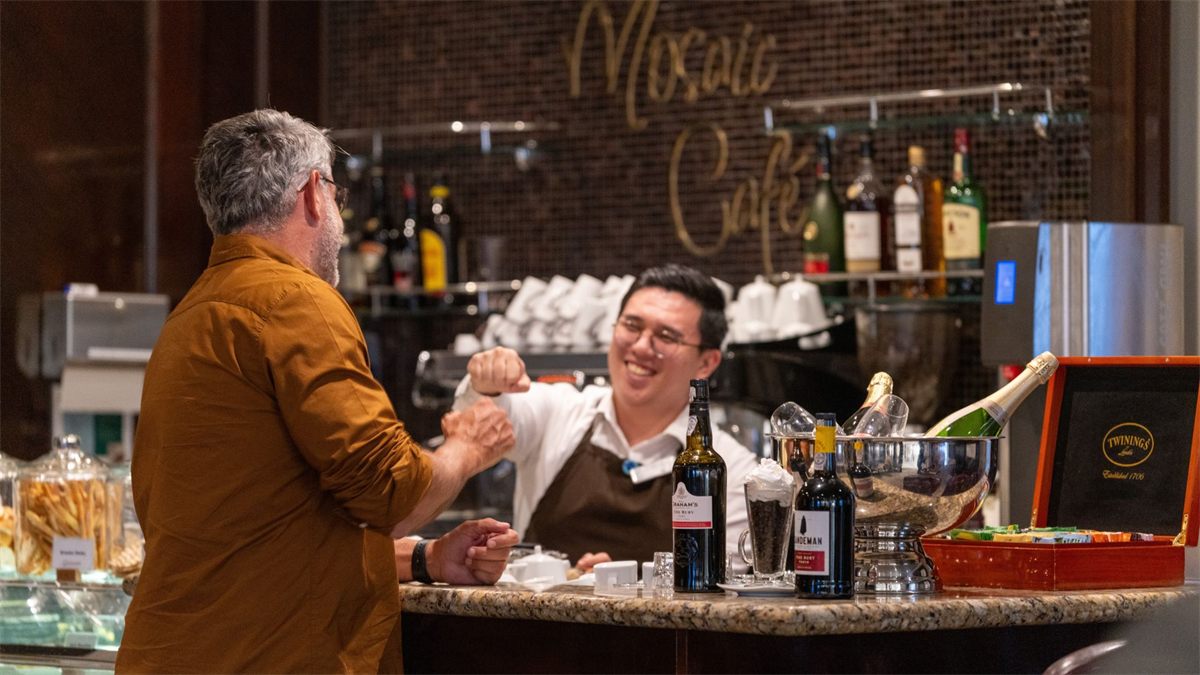 Mosaic Café on Azamara