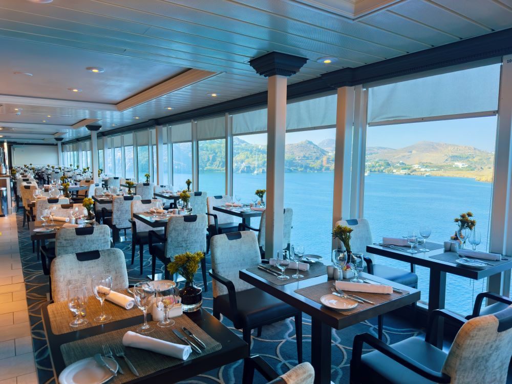 Windows Café on Azamara