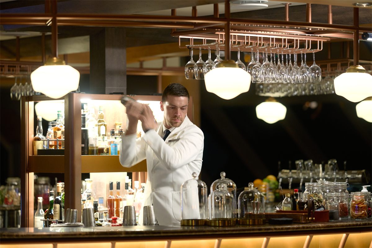 1893 Bar on Hurtigruten