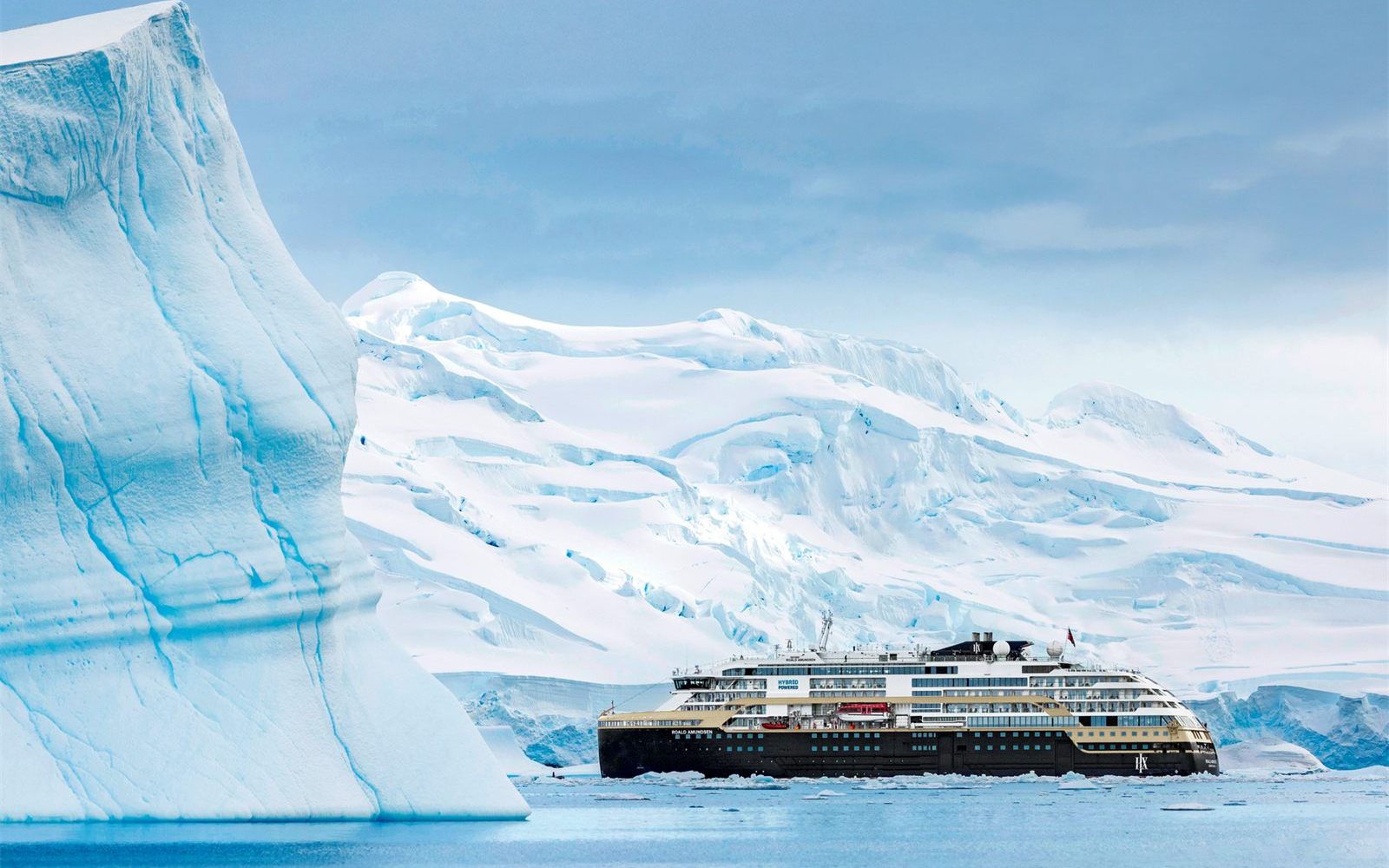MS Roald Amundsen