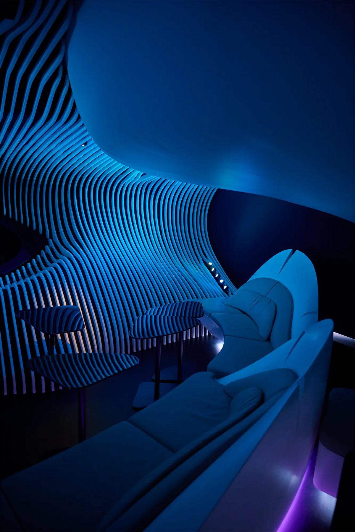 The Blue Eye Lounge on Ponant