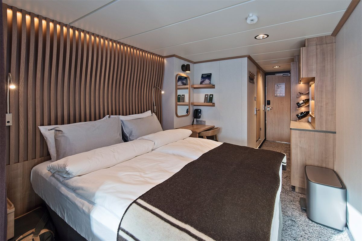 Polar Outside on HX Expeditions