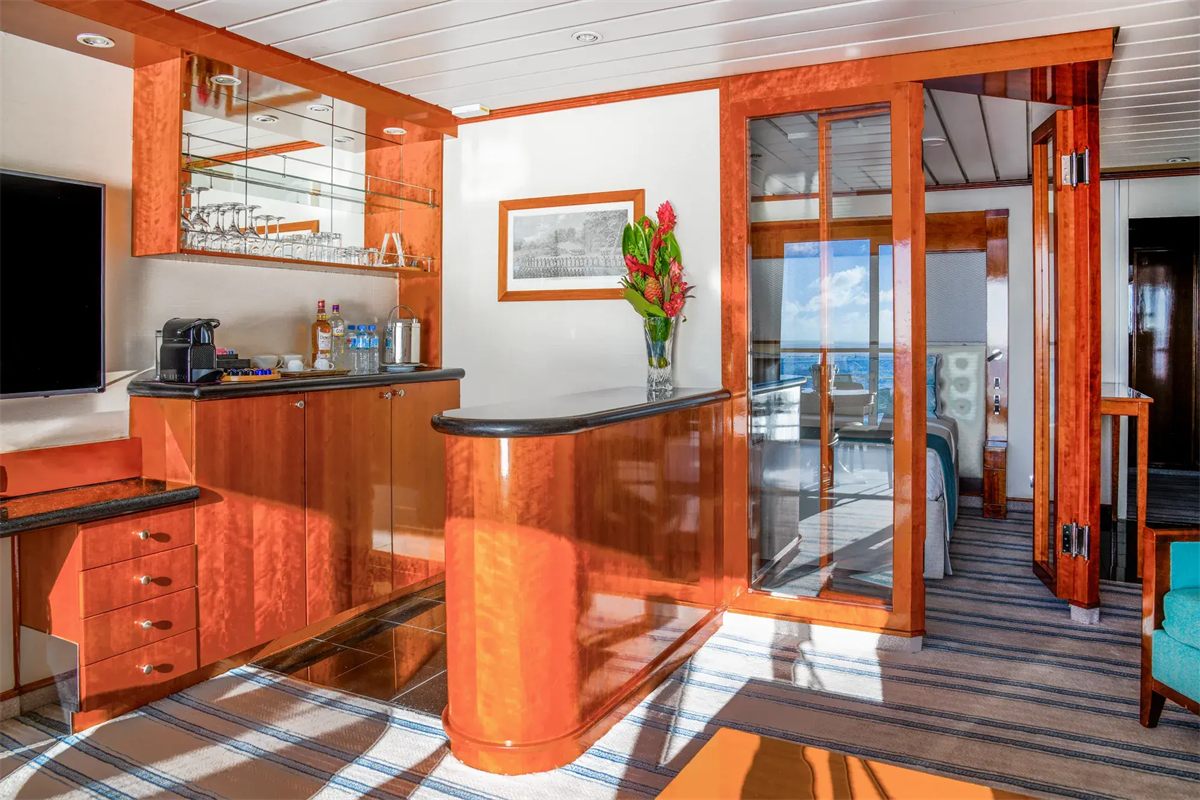Owner’s Suite on Paul Gauguin Cruises