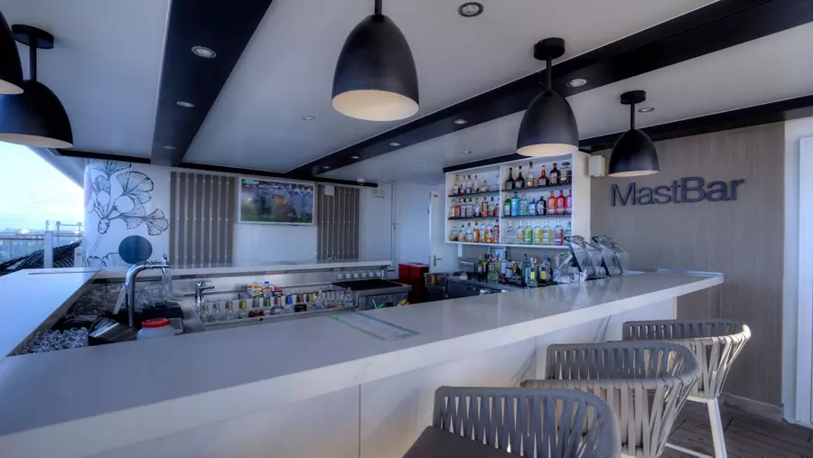 Mast Bar on Celebrity Edge