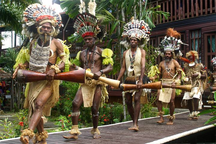 Alotau