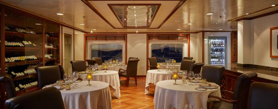 La Dame on Silver Whisper