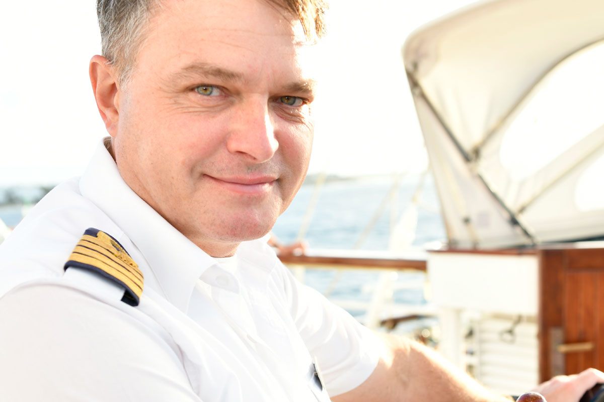 Captain’s Morning Briefing on Star Clippers