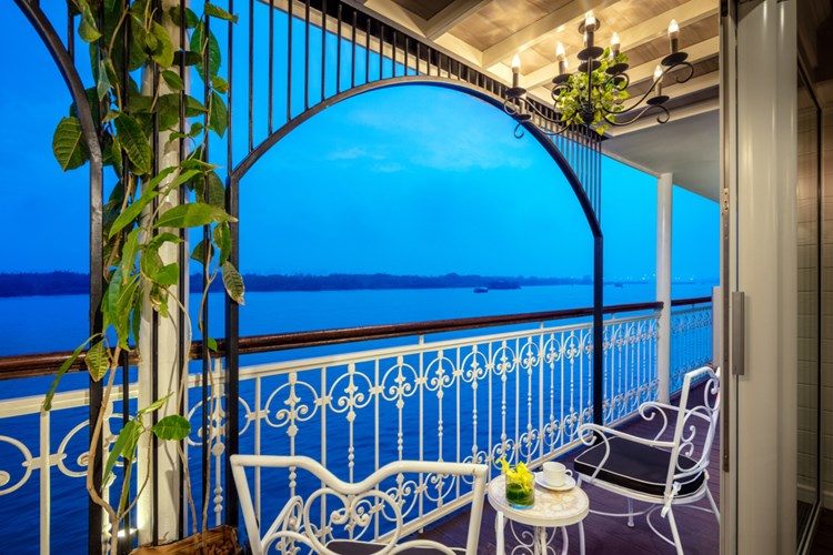 Outdoor Lounge on Uniworld